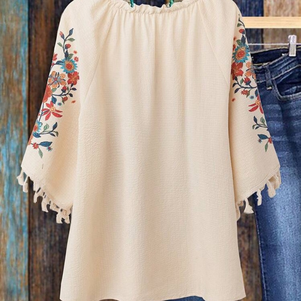 Floral Embroidered Cream Top - Picture 2 of 3
